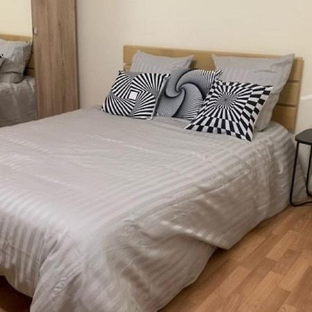 Appartement Calme Et Chaleureux Proche De Paris Курбевуа Екстер'єр фото