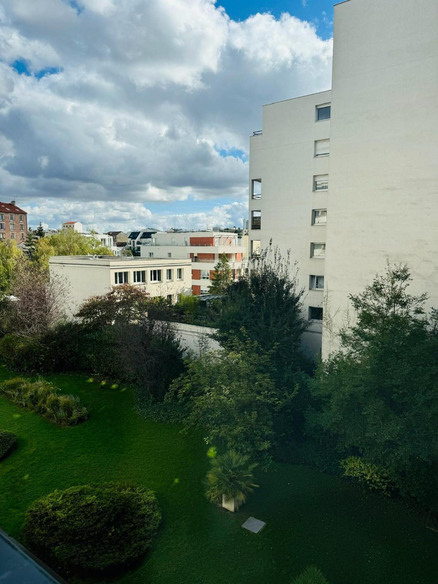 Appartement Calme Et Chaleureux Proche De Paris Курбевуа Екстер'єр фото